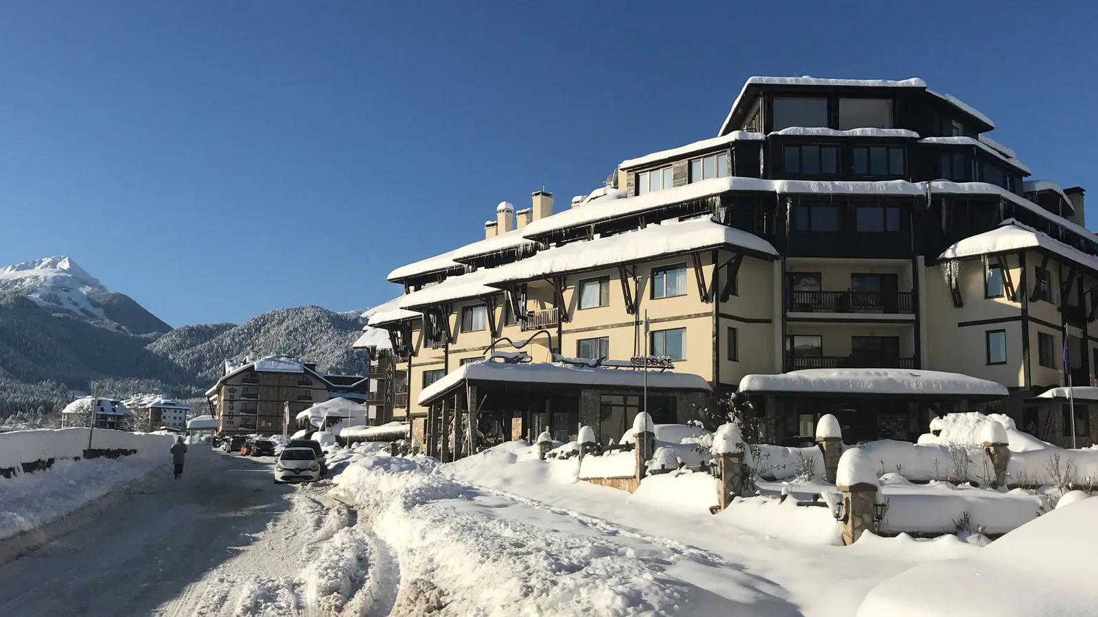 Χειμερινή εξωτερική όψη της Maria Antoaneta Residence στο Μπάνσκο